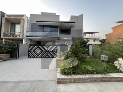 10 Marla Prime Location Fully Furnished House For Sale
