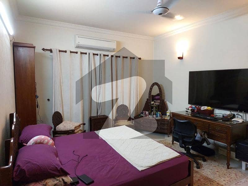 Apprment For Sale In F-11 Apprment For Sale In F-11