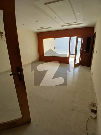 4 Marla Office Available For Rent 2 Cabne+ Lift Good Location