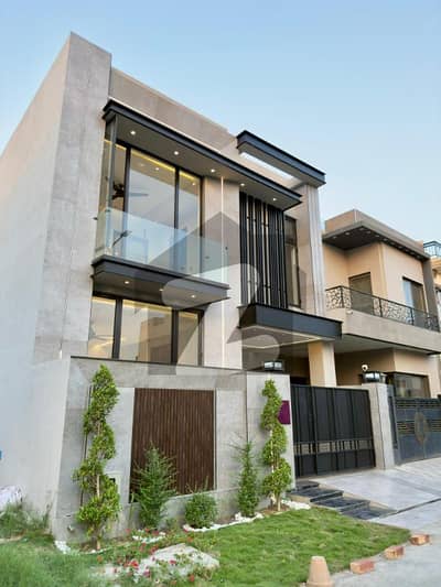 5 MARLA MODERN DESIGN HOUSE AVAILABLE FOR RENT IN DHA