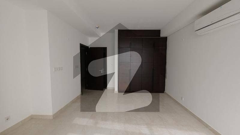 Flat Of 2400 Square Feet Is Available For sale In Emaar Pearl Towers Flat Of 2400 Square Feet Is Available For sale In Emaar Pearl Towers