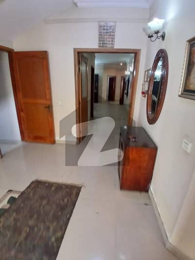 500 sqyd Bungalow For Sale