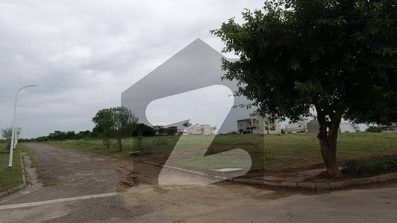 C-14 Prime Location Kanal Plot Available For Sale