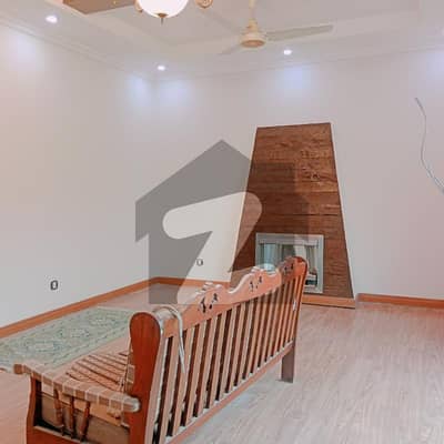 Prime Location 1 Kanal Lower Portion For Rent in DHA Phase 5