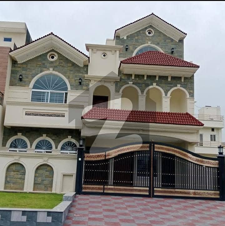 ڈی ۔ 12 اسلام آباد میں 5 کمروں کا 10 مرلہ مکان 11.5 کروڑ میں برائے فروخت۔ ڈی ۔ 12 اسلام آباد میں 5 کمروں کا 10 مرلہ مکان 11.5 کروڑ میں برائے فروخت۔
