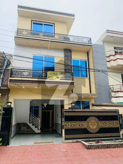 5 MARLA DOUBLE STOREY HOME FOR SALE IN PRIME LOCATION