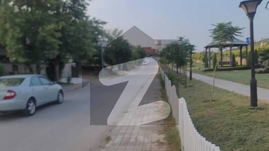 1 Kanal On Main Tipu Boulevard Adjacent With Gate 7 Expressway Approach Dem 5.10 Negotiable
