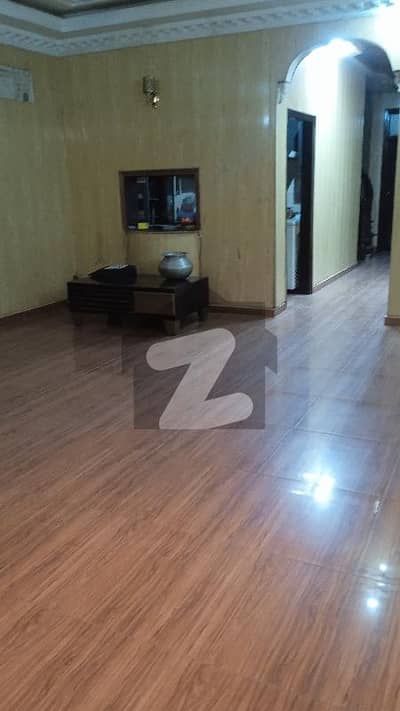 Lower Portion Of 10 Marla In Allama Iqbal Town - Mehran Block For Rent