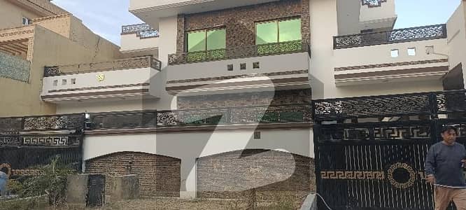Upper Floor New Sui Gass Water Available