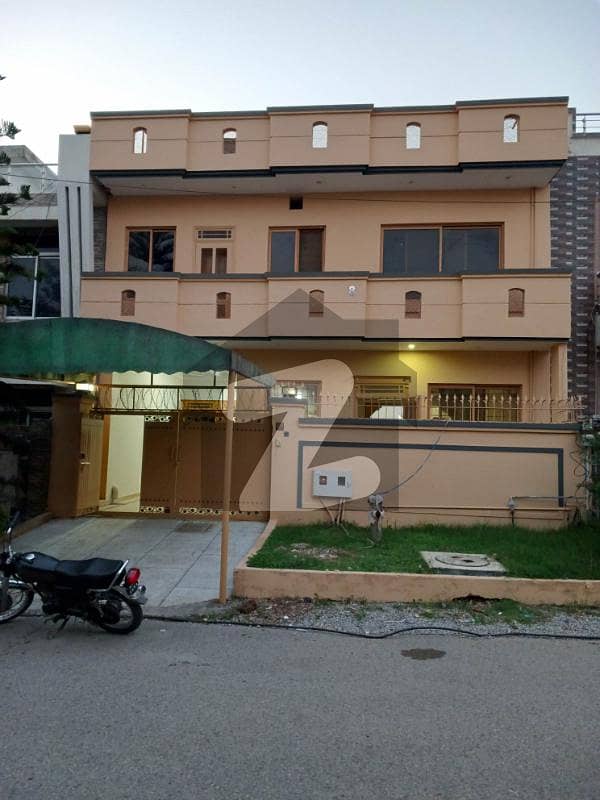 Size 30x60 House For Sale In G-13 Size 30x60 House For Sale In G-13