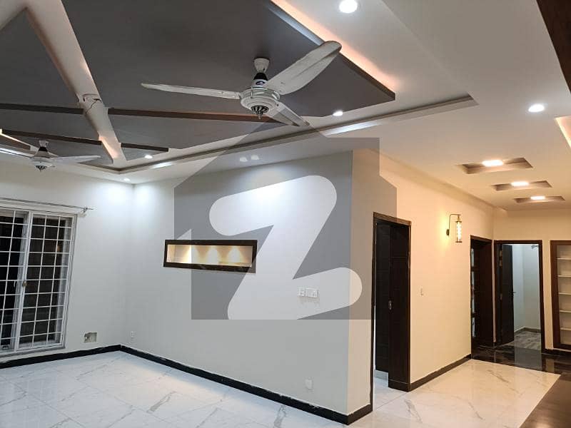 1 Kanal Beautiful Upper Portion Available For Rent 1 Kanal Beautiful Upper Portion Available For Rent