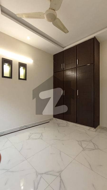 جی ۔ 13 اسلام آباد میں 5 کمروں کا 4 مرلہ مکان 1.05 لاکھ میں کرایہ پر دستیاب ہے۔ جی ۔ 13 اسلام آباد میں 5 کمروں کا 4 مرلہ مکان 1.05 لاکھ میں کرایہ پر دستیاب ہے۔