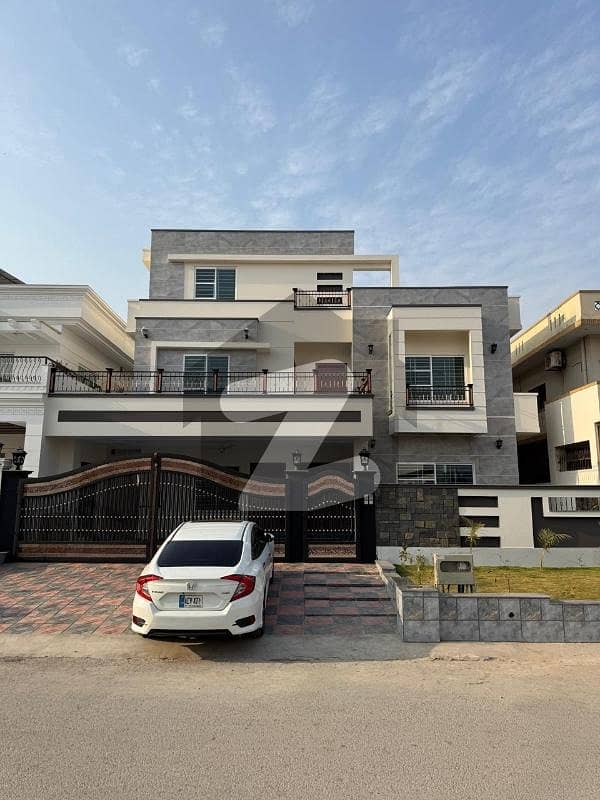 G-13 BRAND NEW HOUSE 1 KANAAL G-13 BRAND NEW HOUSE 1 KANAAL