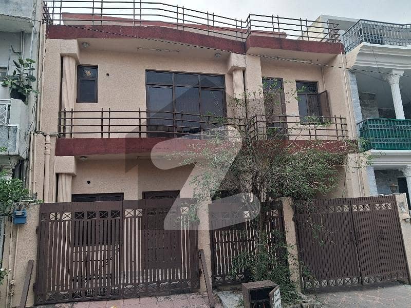 30x50 Sun Face Livable House For Sale In G-10 30x50 Sun Face Livable House For Sale In G-10