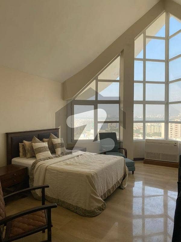 کلفٹن کراچی میں 4 کمروں کا 16 مرلہ پینٹ ہاؤس 7.5 کروڑ میں برائے فروخت۔