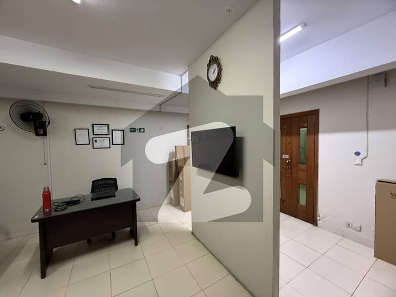Main Shahra E Faisal Office For Rent 24/7