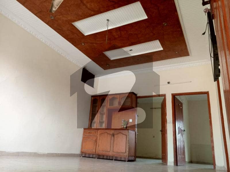 2 ND FLOOR PORTION AVAILABLE FOR RENT IN KAMRAN BLOCK Allama Iqbal Town ...