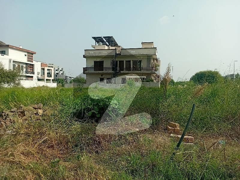 50X90 PLOT CORNER PARK FACING FOR SALE