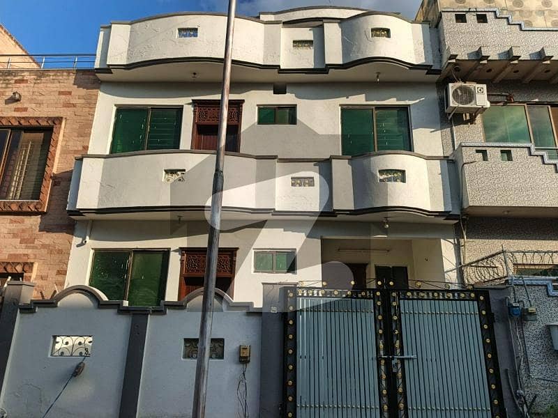 4 Marla Spacious House Available In G-13 For rent