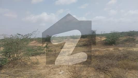 پورٹ قاسم بِن قاسم ٹاؤن,کراچی میں 19 کنال صنعتی زمین 13.0 کروڑ میں برائے فروخت۔
