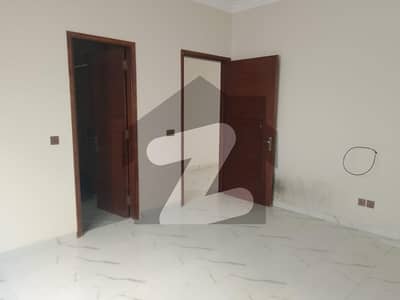 ڈی ایچ اے فیز 6 ڈی ایچ اے ڈیفینس,کراچی میں 4 کمروں کا 12 مرلہ مکان 9.5 کروڑ میں برائے فروخت۔