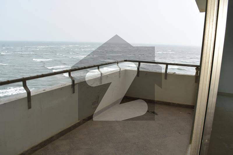 4-Bedrooms Apartment For Rent 4-Bedrooms Apartment For Rent