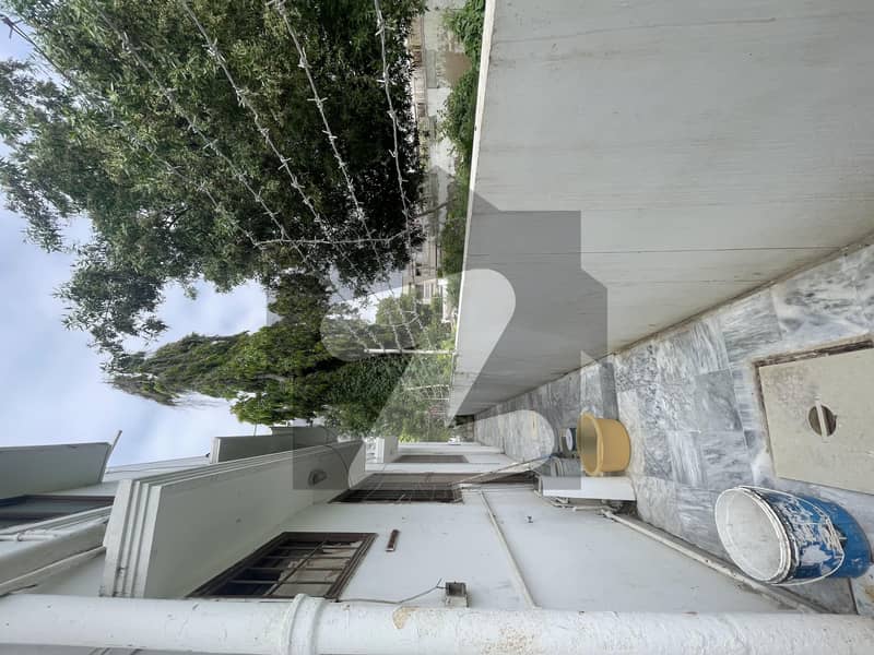 Defence 500 Yards Bungalow Available For Sale Defence 500 Yards Bungalow Available For Sale