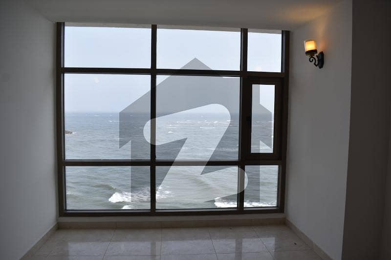 3-Beds Apartment For Rent 3-Beds Apartment For Rent