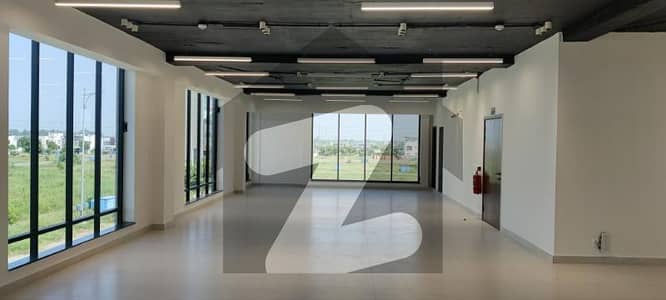8 Marla Brand New Floor With Lift