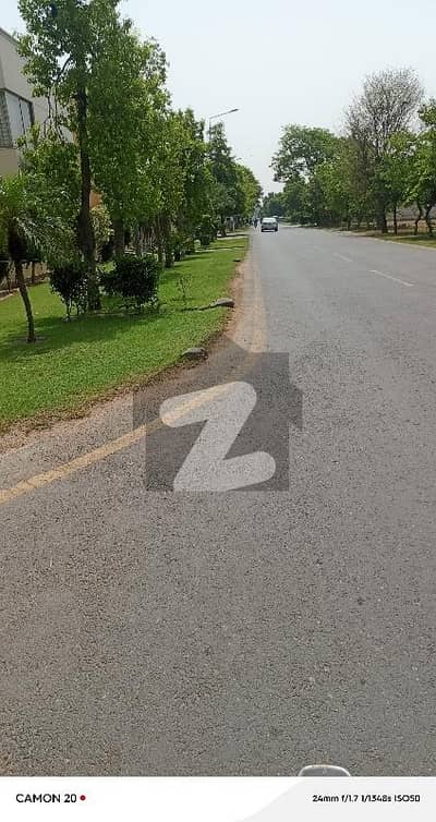 T, Block Prime Location 1 Kanal Plot For Sale T, Block Prime Location 1 Kanal Plot For Sale