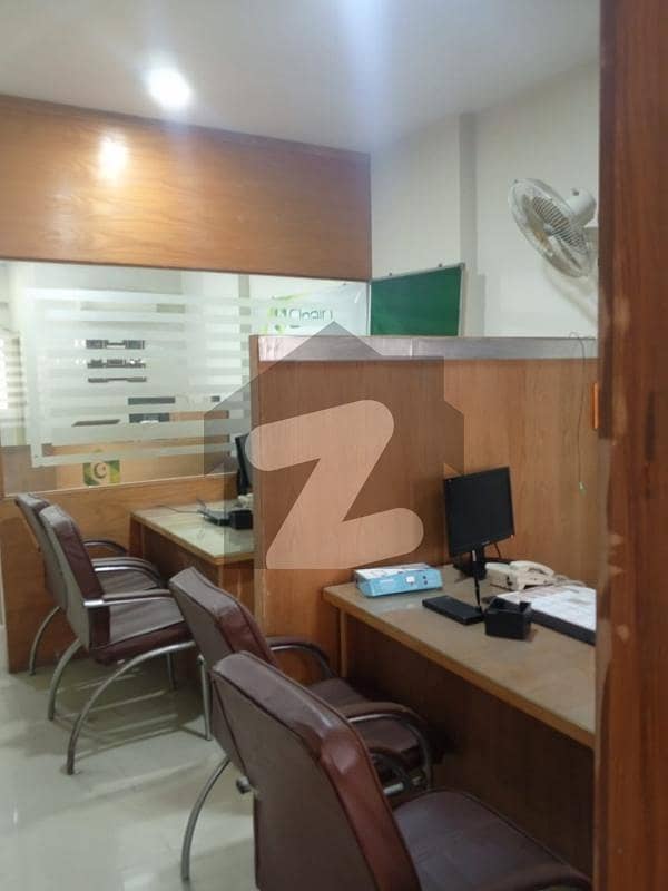 Office Sized 550 Square Feet Is Available For rent In Gulshan-e-Iqbal - Block 13/A