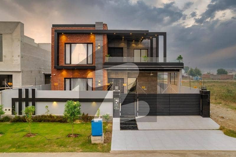 One kanal Luxury Furnished Bungalow For Rent