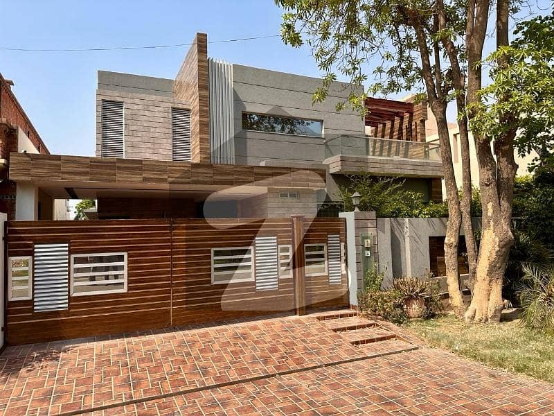 1kanal Elegant Modern Designer House For Rent
