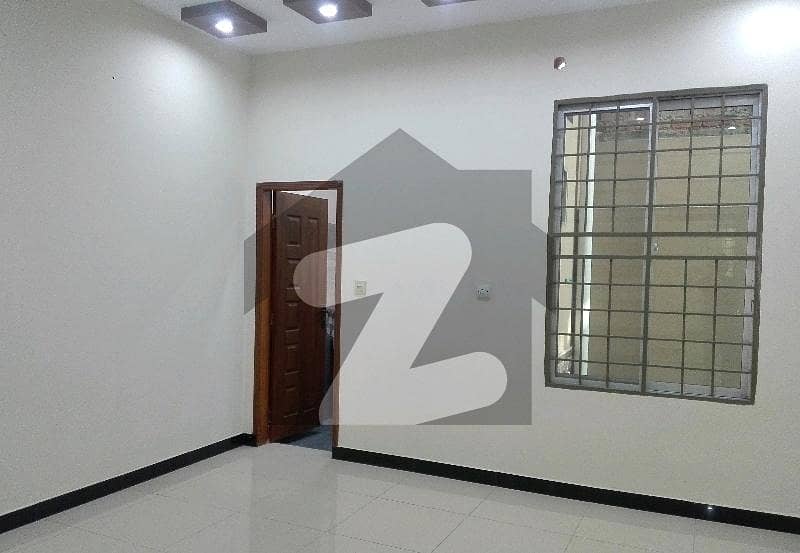 سبزہ زار سکیم لاہور میں 6 کمروں کا 5 مرلہ مکان 2.85 کروڑ میں برائے فروخت۔