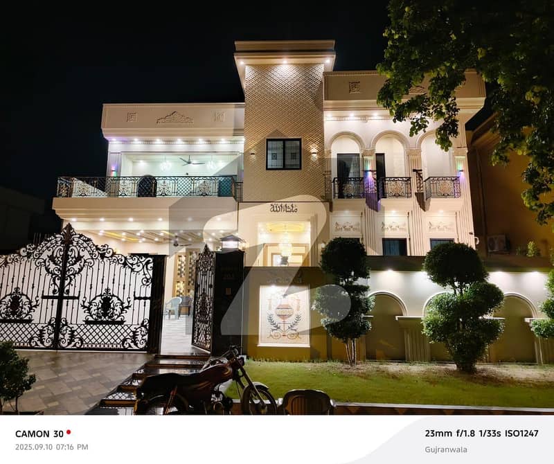 ڈی سی کالونی گوجرانوالہ میں 5 کمروں کا 1 کنال مکان 6.75 کروڑ میں برائے فروخت۔ ڈی سی کالونی گوجرانوالہ میں 5 کمروں کا 1 کنال مکان 6.75 کروڑ میں برائے فروخت۔