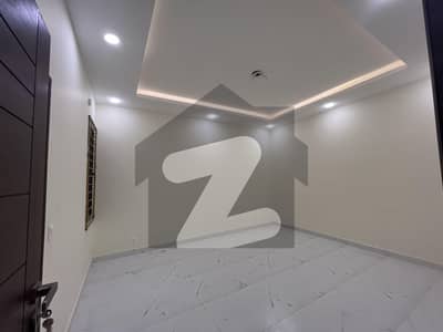 3 Bed Drawing Dining Almost Brand New Main Shaheed E Millat Road Near Shahra E Faisal With Lift Standby Generator And Car Parking