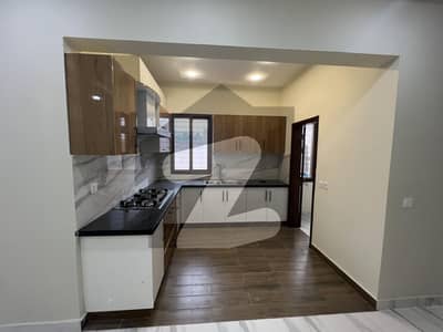 پی ای سی ایچ ایس جمشید ٹاؤن,کراچی میں 3 کمروں کا 8 مرلہ فلیٹ 3.49 کروڑ میں برائے فروخت۔