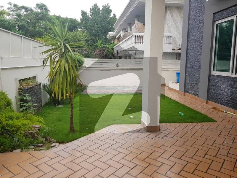 ایف ۔ 6/3 ایف ۔ 6,اسلام آباد میں 6 کمروں کا 2 کنال مکان 55.0 کروڑ میں برائے فروخت۔ ایف ۔ 6/3 ایف ۔ 6,اسلام آباد میں 6 کمروں کا 2 کنال مکان 55.0 کروڑ میں برائے فروخت۔