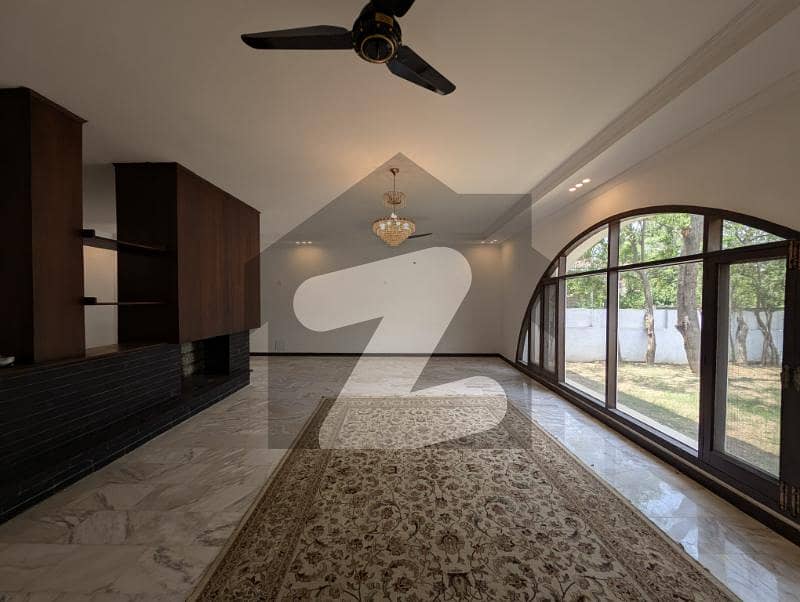 ای ۔ 7 اسلام آباد میں 6 کمروں کا 3 کنال مکان 13.0 لاکھ میں کرایہ پر دستیاب ہے۔ ای ۔ 7 اسلام آباد میں 6 کمروں کا 3 کنال مکان 13.0 لاکھ میں کرایہ پر دستیاب ہے۔