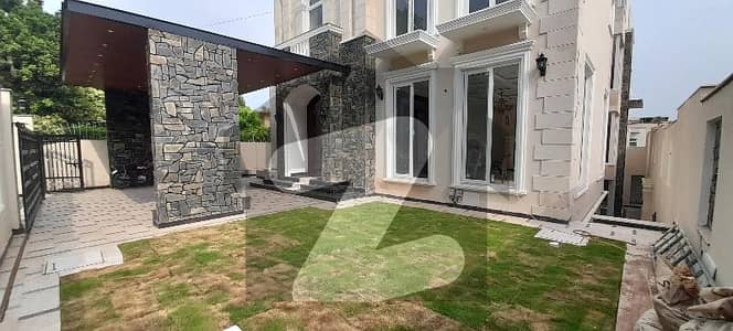 ایف ۔ 6 اسلام آباد میں 10 کمروں کا 2 کنال مکان 42.5 لاکھ میں کرایہ پر دستیاب ہے۔