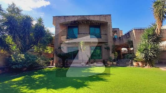 ایف ۔ 7 اسلام آباد میں 6 کمروں کا 2 کنال مکان 20.0 لاکھ میں کرایہ پر دستیاب ہے۔