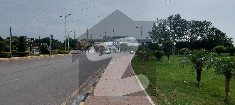 10 Marla Block-D Near Roots International