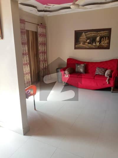 Flat For Sale   3 Bad D/D Near Market Masjid Park
