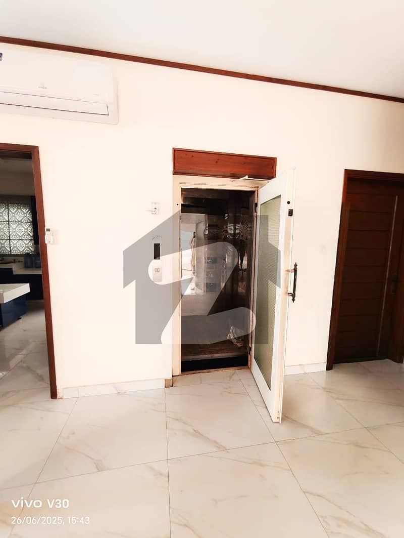 "Phase 8 Gem: 500-Yard Luxury on Khayaban-e-Iqbal