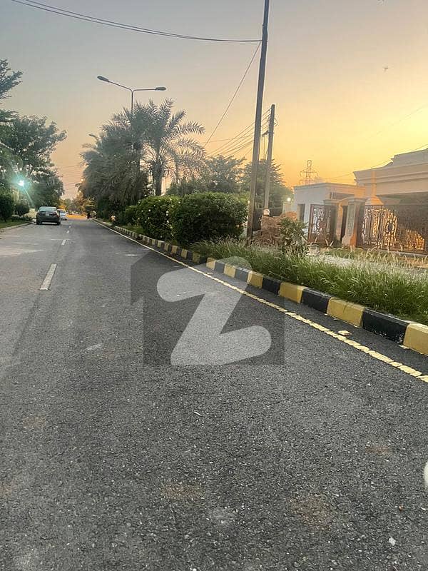 پیراڈائیز ویلی فیصل آباد میں 10 مرلہ رہائشی پلاٹ 3.9 کروڑ میں برائے فروخت۔ پیراڈائیز ویلی فیصل آباد میں 10 مرلہ رہائشی پلاٹ 3.9 کروڑ میں برائے فروخت۔