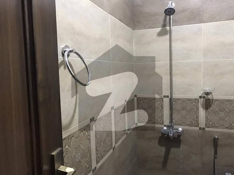 جی ۔ 9 اسلام آباد میں 5 کمروں کا 6 مرلہ مکان 4.5 کروڑ میں برائے فروخت۔