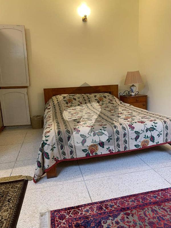 FOR RENT Fully Furnished 1 Bedroom Available F_8/1