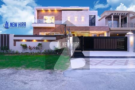EYES CATCHING 01 KANAL LUXURIOUS MODERN BUNGALOW FOR SALE