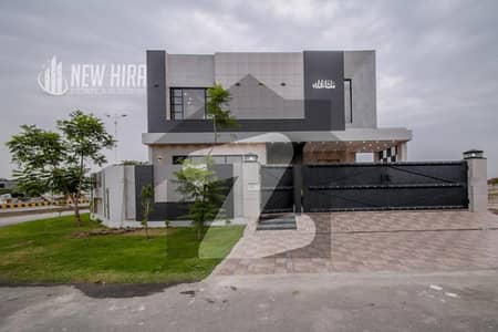 1 KANAL BRAND NEW MOST BEAUTIFULY LUXURIOUS VILLA FOR SALE