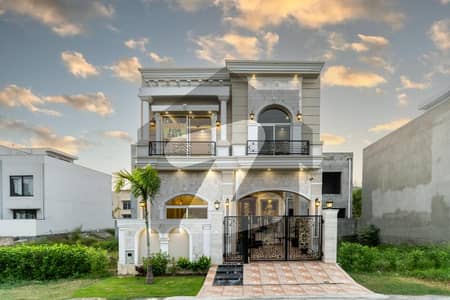 5 MARLA BRAND NEW LUXURIOUS HOUSE FOR SALE